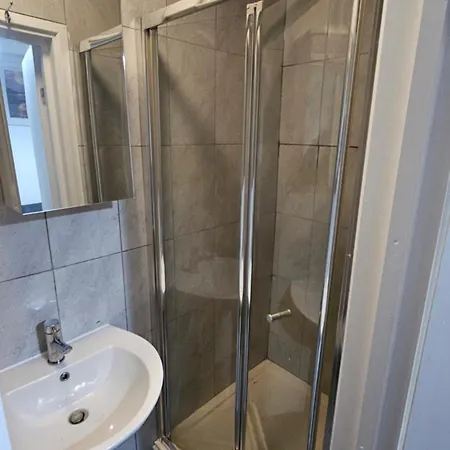 Luxury Leytonstone Studio Flat London Exterior photo